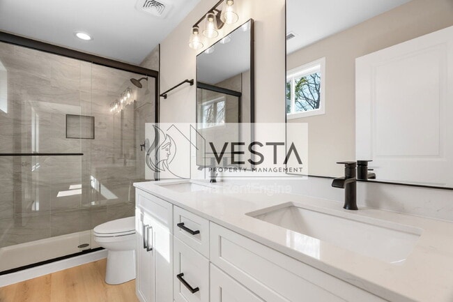 Building Photo - 110 Deaver Park Cir