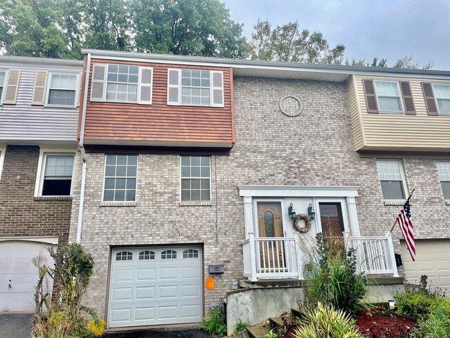 Building Photo - 3 Bed 2 Bath-Canonsburg PA