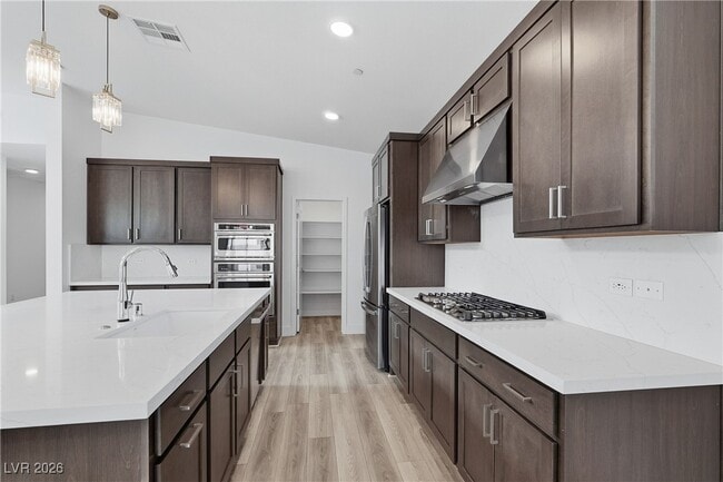 Building Photo - 9958 Valley St