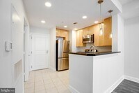 Building Photo - 3600 S Glebe Rd