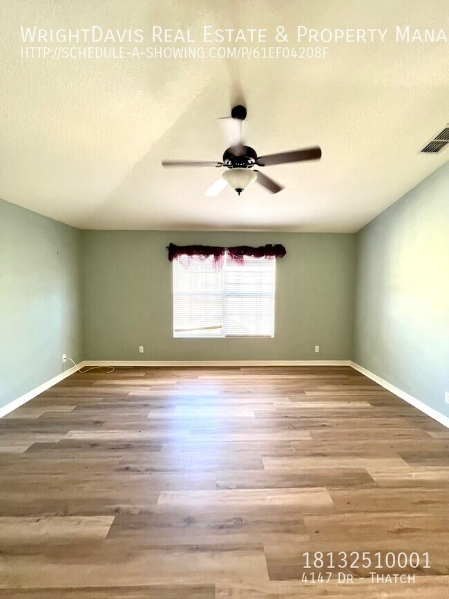 Building Photo - Large townhome at Sabal Pointe!