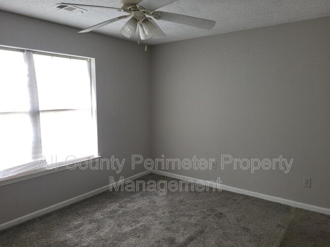 Building Photo - 7620 Creekside Ln