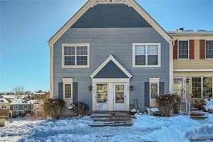 Building Photo - 9423 W Ontario Dr