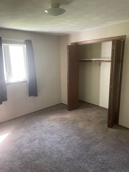 Building Photo - 1026 Stardust Dr