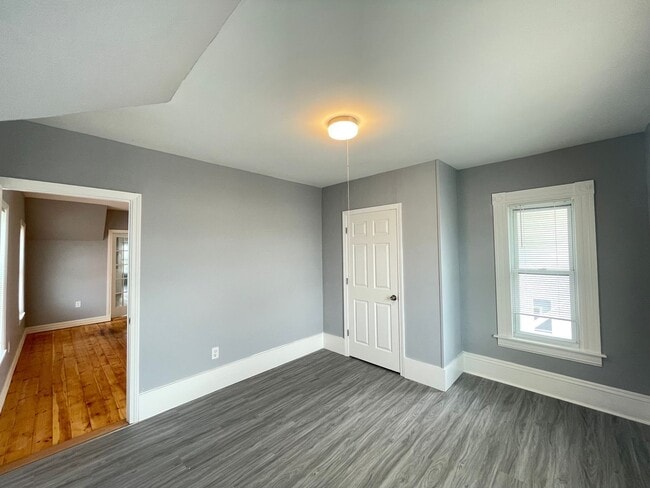 Building Photo - 357 Wilson St