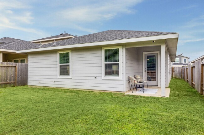 Building Photo - 12717 Ermine St