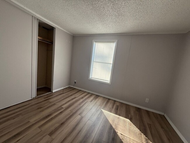 Building Photo - 3/2 Mobile Home