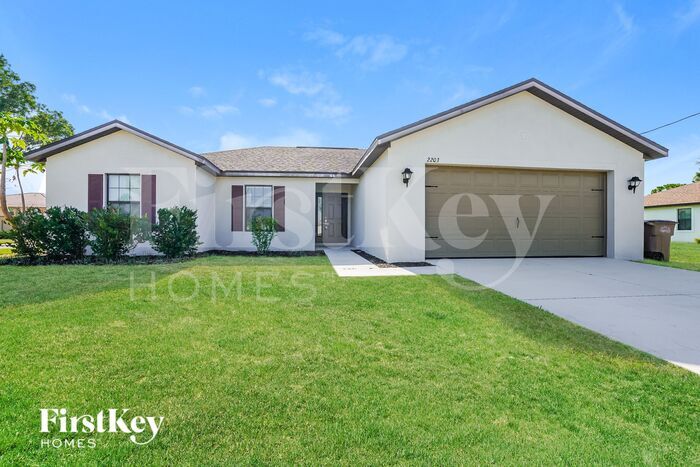 Primary Photo - 2203 SW 11th Ct