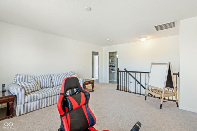 Building Photo - 6192 Bayard Dr
