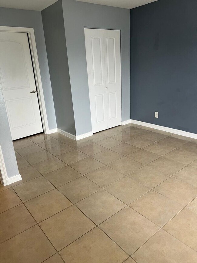 Building Photo - 128 Eucalyptus Ct