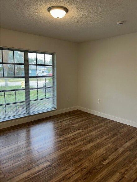 Building Photo - 11610 NW 33rd St