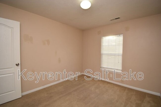 Building Photo - 6762 W Callery Ln