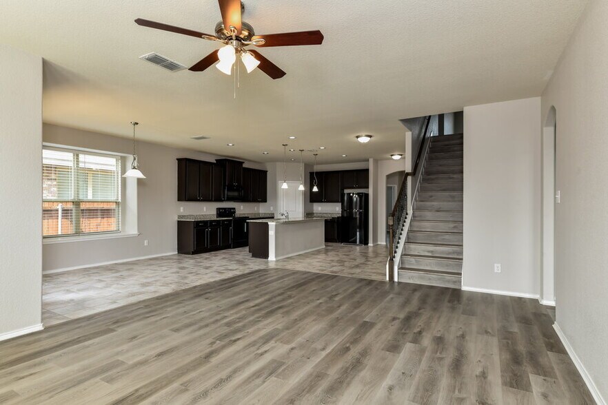 Building Photo - 8225 Spruce Meadows Dr