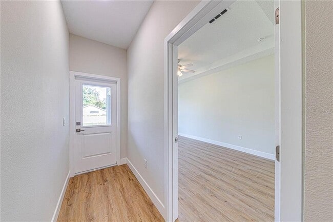 Building Photo - 247 N Pine Ave