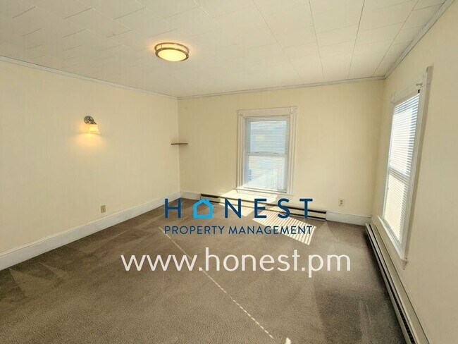 Building Photo - 3 Deeb St