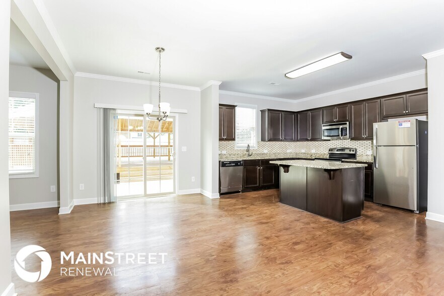 Building Photo - 180 Ambergate Dr
