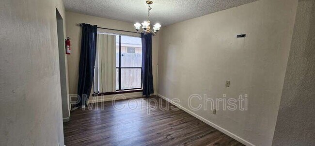 Building Photo - 6106 Angus Dr