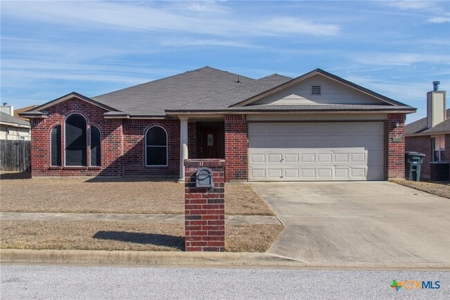 Primary Photo - 3803 Lyna Ct
