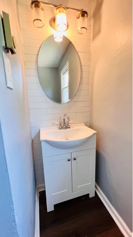 Building Photo - 2141 Robin Hood Ct