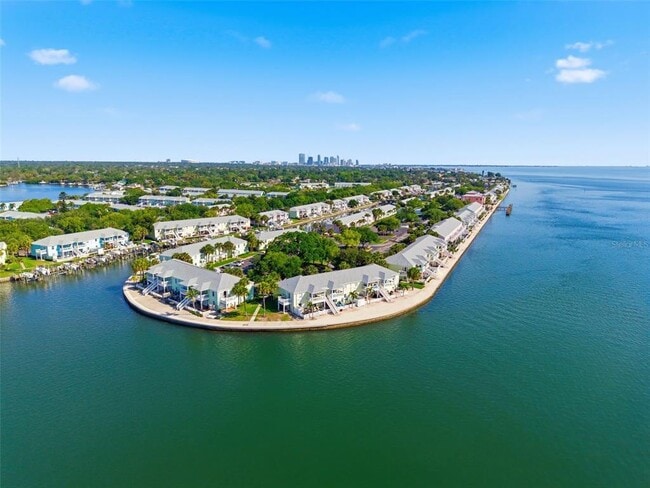 Building Photo - 5280 Coquina Key Dr SE