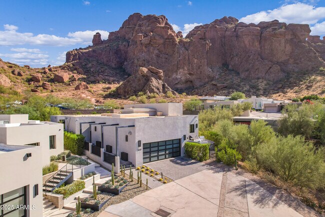 Building Photo - 5841 N Echo Canyon Cir