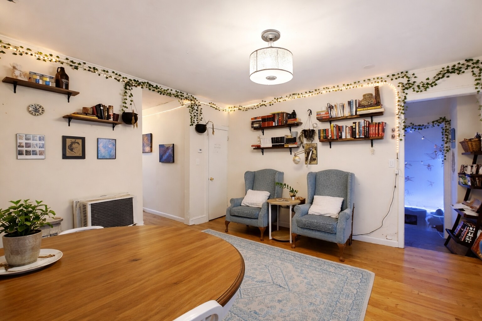 Building Photo - 9 Medford St