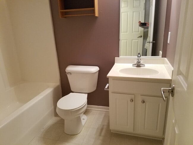 Building Photo - 1151 NE 7th Ln