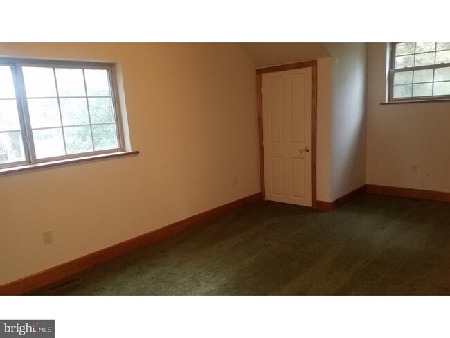 Building Photo - 1371 Old Airport Rd