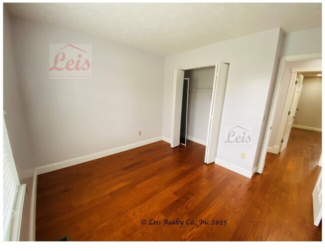 Building Photo - 2517 Newcastle Dr