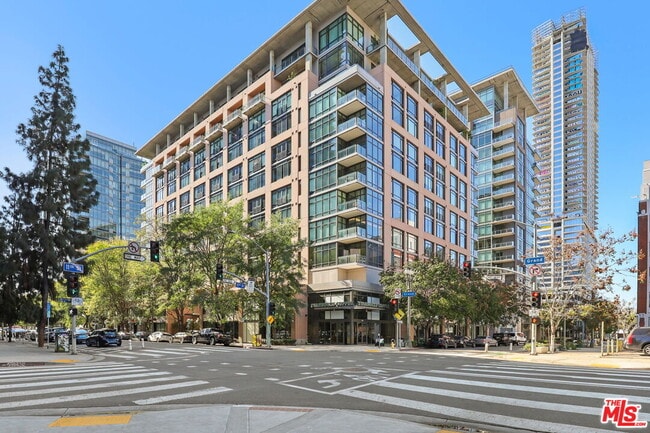 Building Photo - 1111 S Grand Ave