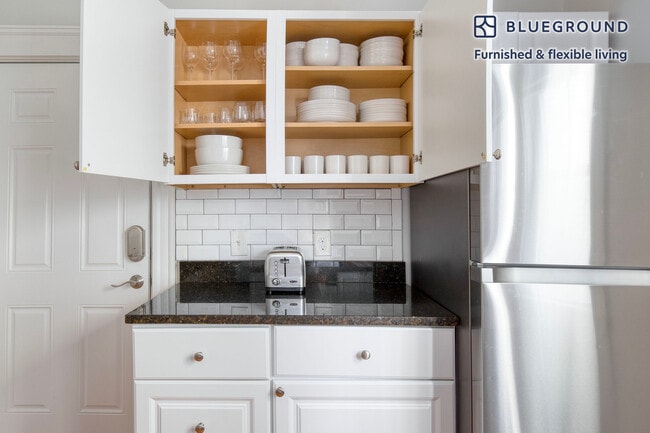 Building Photo - 88 Hampshire St