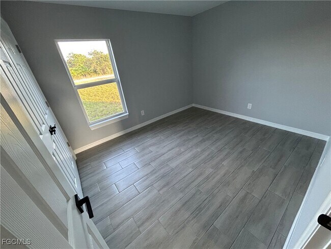 Building Photo - 776 Cashmere Ave