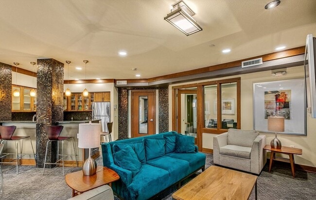 Building Photo - Enjoy comfort and luxury Seattle 1 bed/1 b...