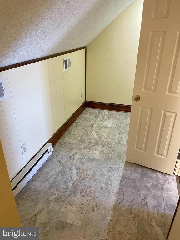 Building Photo - 519 Winchester Ave