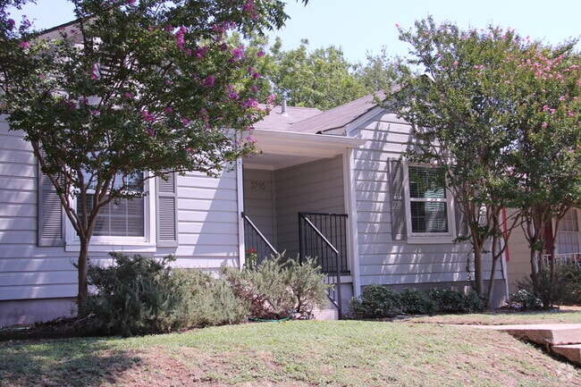 Building Photo - 3716 Collinwood Ave