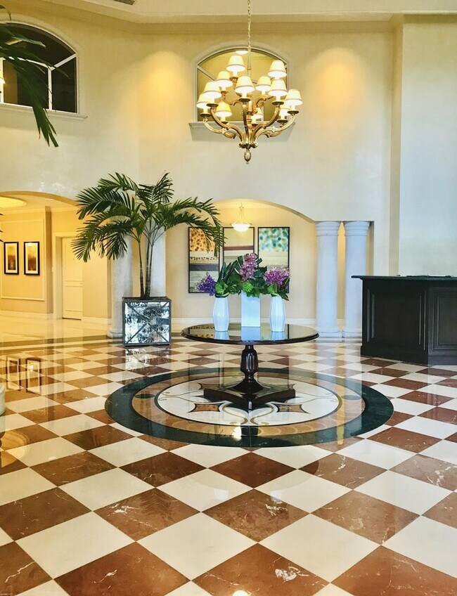 Building Photo - 19900 E Country Club Dr