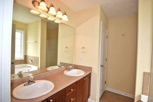 Building Photo - Wonderful 3BR/2BA Smyrna home on a corner lot, 2 car garage!