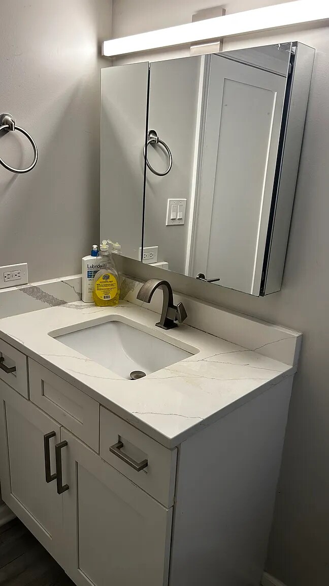 Building Photo - 2629 W 35th St