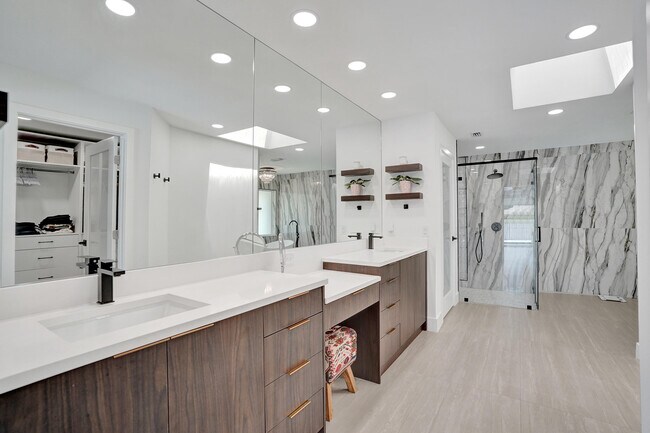 Building Photo - 4130 Georges Way
