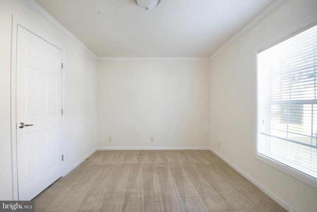 Building Photo - 121 Bluebell Dr