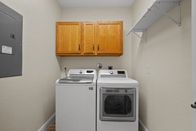 Building Photo - 7543 SW Herrington Ln