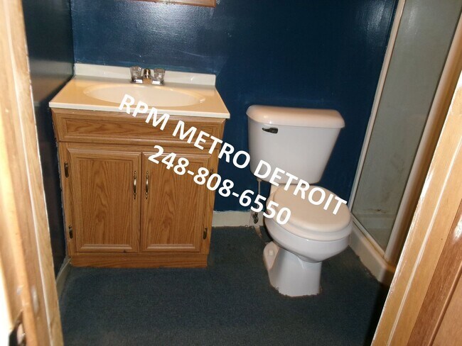 Building Photo - Move in ready Ranch Style Home in Westland