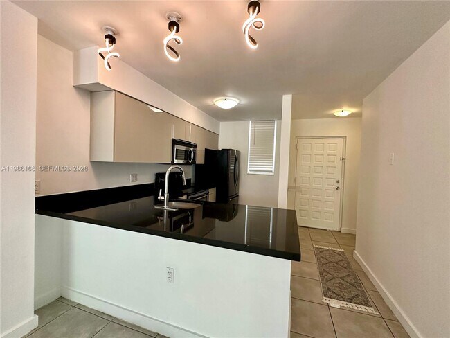 Building Photo - 750 NE 64th St