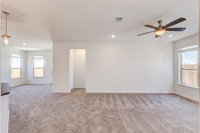 Building Photo - 1508 Carriageway Dr