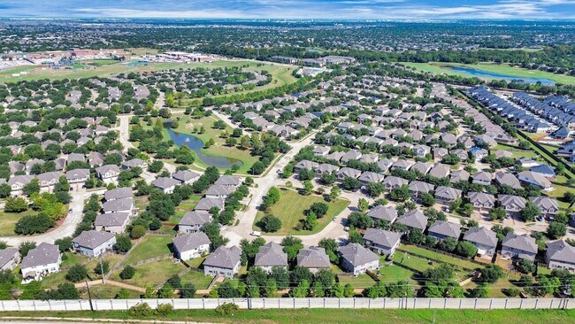 Building Photo - 6426 Haywards Crossing S Cir