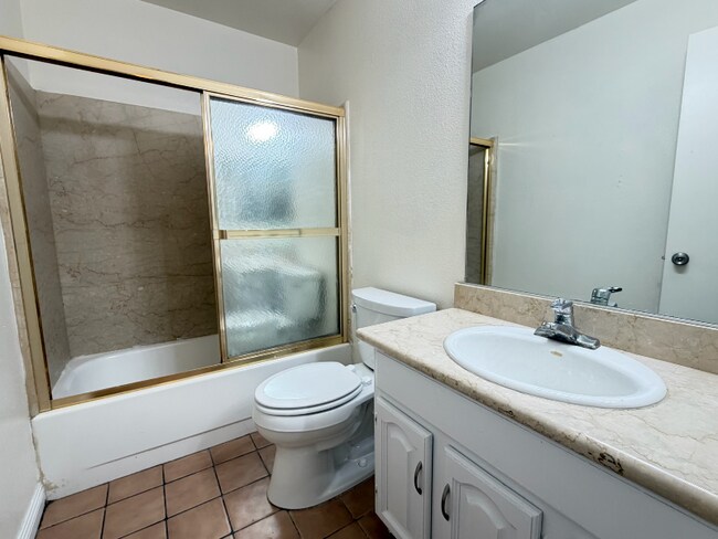 Building Photo - 6802 Bonillo Dr