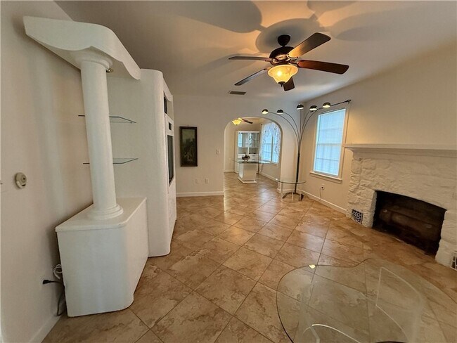 Building Photo - 1837 22nd Ave