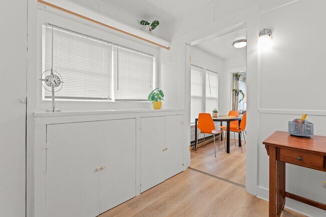 Building Photo - 1612 E 29th St