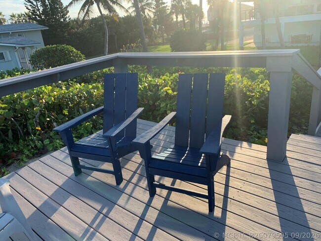 Building Photo - 12840 Jimmy Buffett Mem Hwy