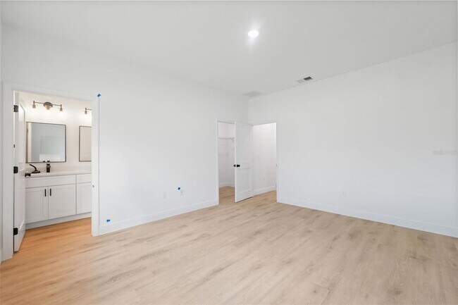 Building Photo - 2273 SW 158th St Rd